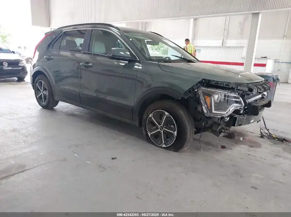 KNDCR3LE4S5235793 2025 KIA NIRO - Image 1