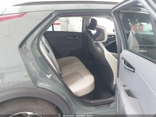 KNDCR3LE4S5235793 2025 KIA NIRO - Image 8