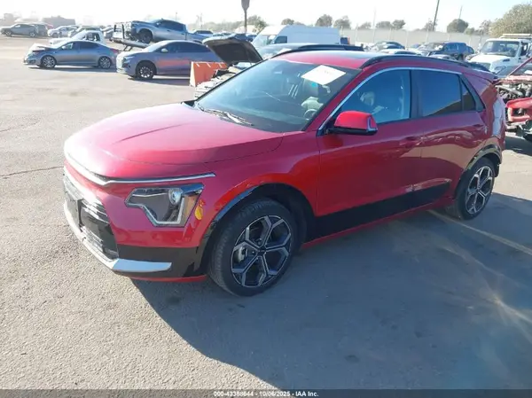 KNDCR3LE5P5043001 2023 KIA NIRO - Image 2