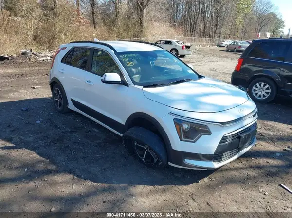 KNDCR3LE5P5044374 2023 KIA NIRO - Image 1