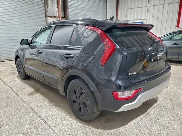KNDCR3LE5P5045802 2023 KIA NIRO - Image 2