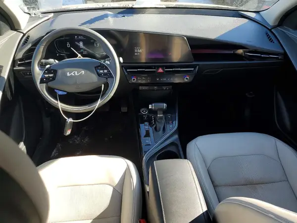 KNDCR3LE5P5045802 2023 KIA NIRO - Image 8