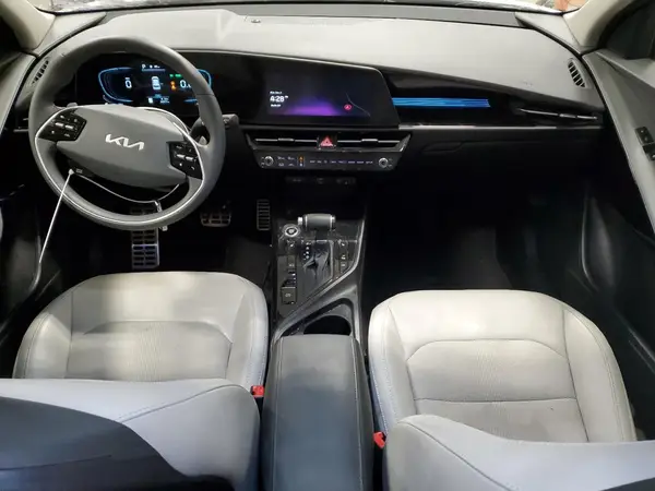 KNDCR3LE5P5051860 2023 KIA NIRO - Image 8