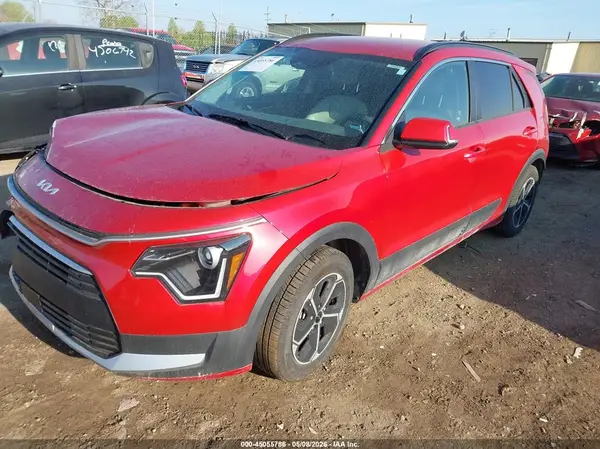 KNDCR3LE5P5052460 2023 KIA NIRO - Image 2