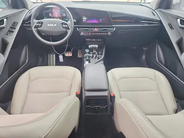 KNDCR3LE5P5060901 2023 KIA NIRO - Image 8