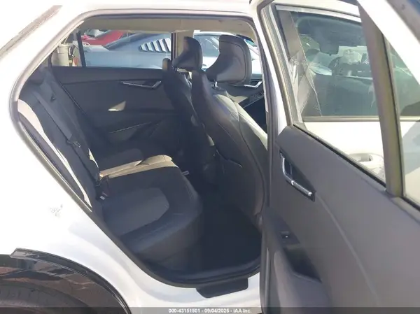 KNDCR3LE5P5061482 2023 KIA NIRO - Image 8