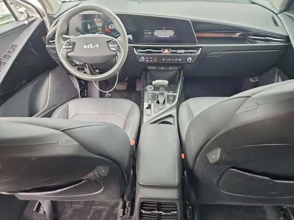 KNDCR3LE5P5072174 2023 KIA NIRO - Image 8