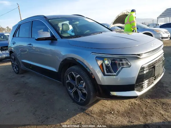 KNDCR3LE5P5073714 2023 KIA NIRO - Image 1