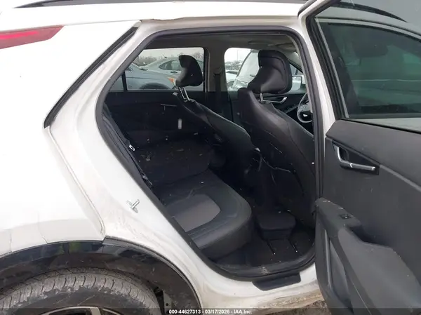 KNDCR3LE5P5101821 2023 KIA NIRO - Image 8