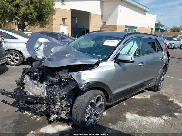 KNDCR3LE5P5110129 2023 KIA NIRO - Image 2