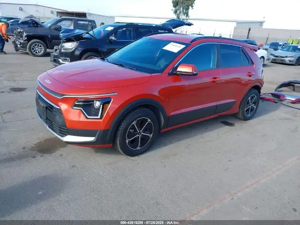 KNDCR3LE5P5110731 2023 KIA NIRO - Image 2