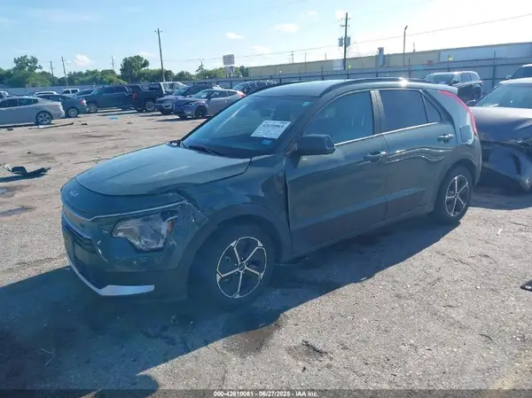 KNDCR3LE5P5118084 2023 KIA NIRO - Image 2