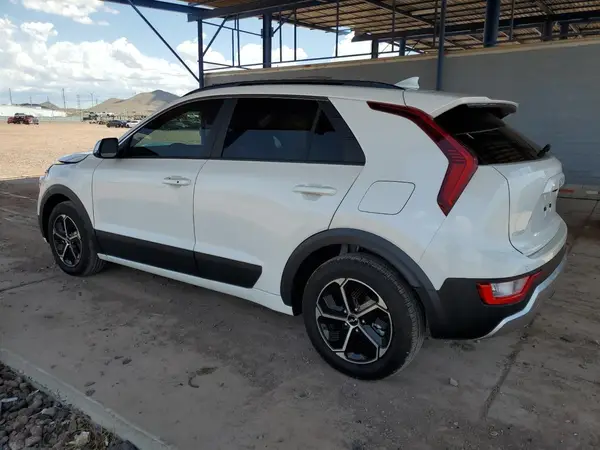 KNDCR3LE5R5157356 2024 KIA NIRO - Image 2