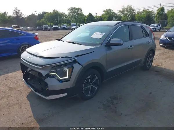 KNDCR3LE5R5162539 2024 KIA NIRO - Image 2