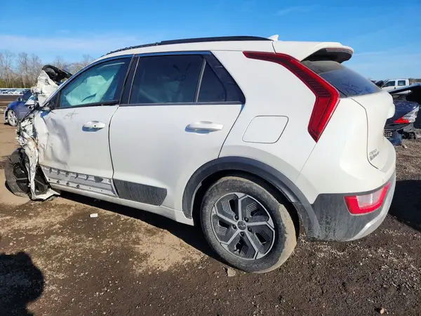 KNDCR3LE5S5238671 2025 KIA NIRO - Image 2