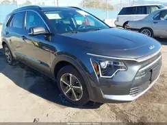 KNDCR3LE5S5239710 2025 KIA NIRO