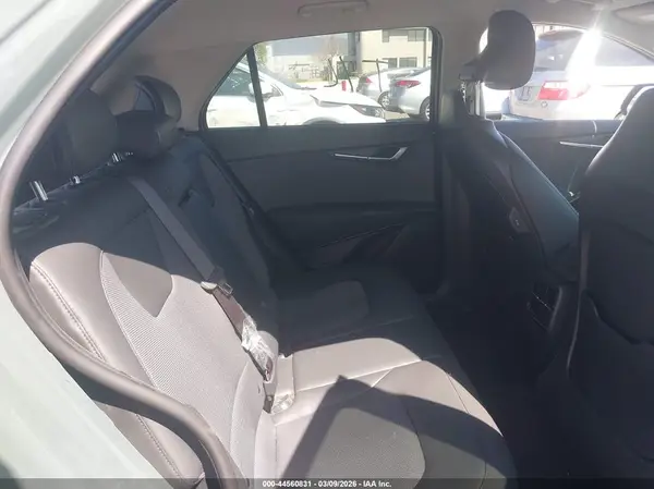 KNDCR3LE5S5241036 2025 KIA NIRO - Image 8