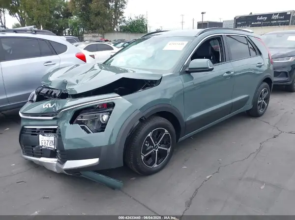 KNDCR3LE5S5242820 2025 KIA NIRO - Image 2