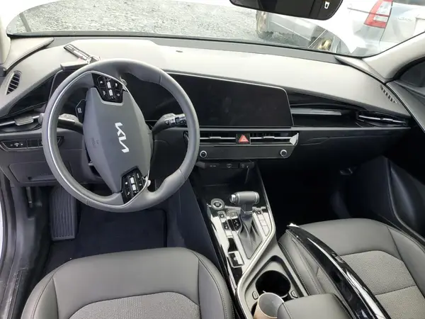KNDCR3LE5S5252473 2025 KIA NIRO - Image 8