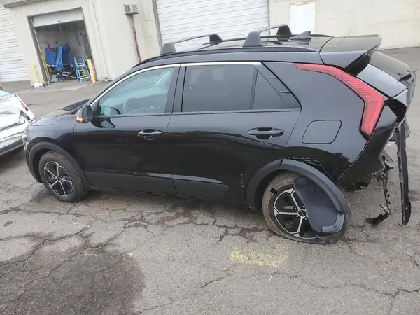 KNDCR3LE5S5257821 2025 KIA NIRO - Image 2