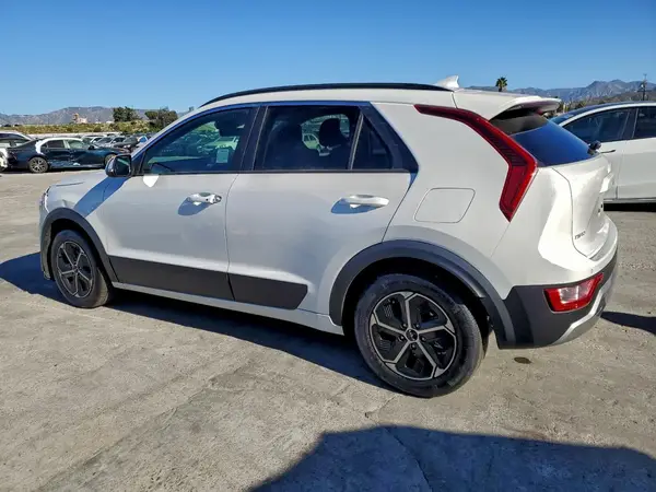 KNDCR3LE5S5272447 2025 KIA NIRO - Image 2