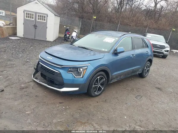 KNDCR3LE6P5045064 2023 KIA NIRO - Image 2