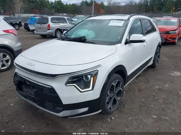 KNDCR3LE6P5049521 2023 KIA NIRO - Image 2