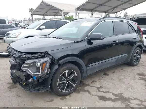 KNDCR3LE6P5050216 2023 KIA NIRO - Image 2