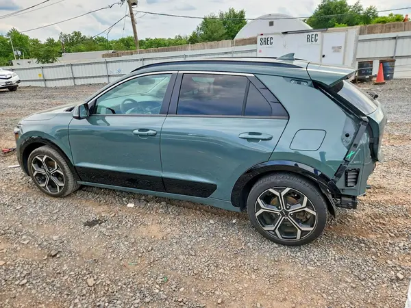 KNDCR3LE6P5060051 2023 KIA NIRO - Image 2