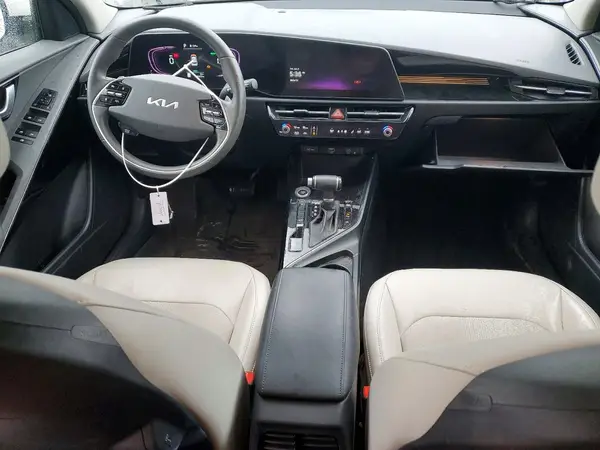 KNDCR3LE6P5070708 2023 KIA NIRO - Image 8