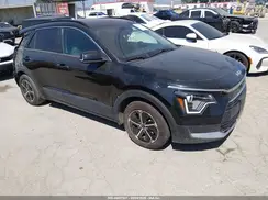 KNDCR3LE6P5075097 2023 KIA NIRO