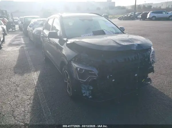 KNDCR3LE6P5081594 2023 KIA NIRO - Image 1