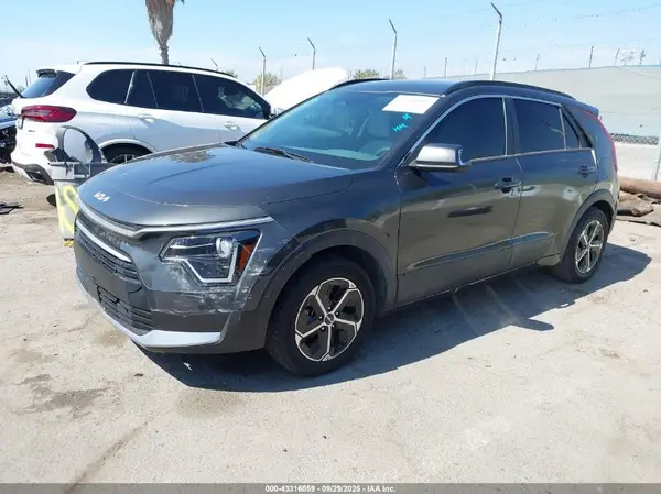 KNDCR3LE6P5082969 2023 KIA NIRO - Image 2