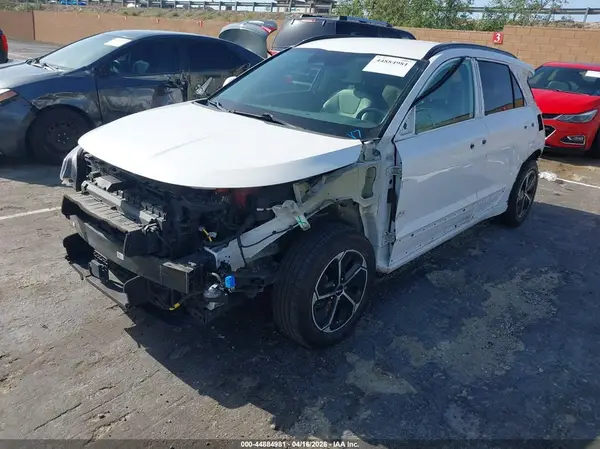 KNDCR3LE6P5085256 2023 KIA NIRO - Image 2
