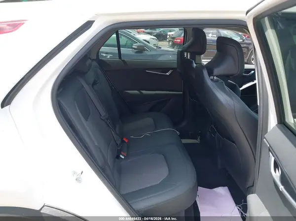 KNDCR3LE6R5146897 2024 KIA NIRO - Image 8