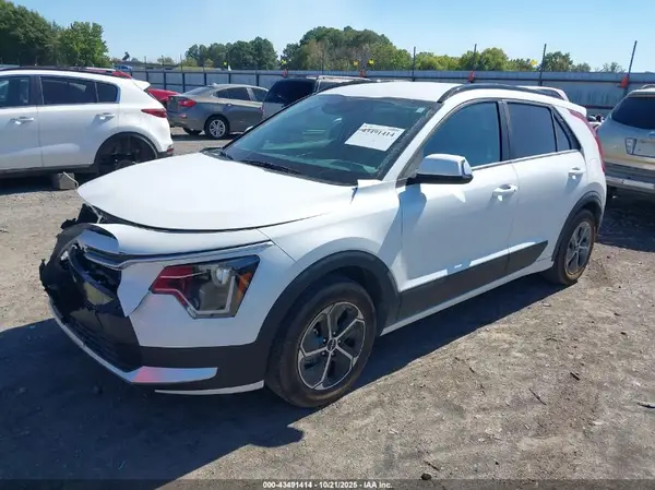 KNDCR3LE6S5217845 2025 KIA NIRO - Image 2