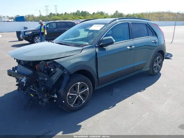 KNDCR3LE6S5235830 2025 KIA NIRO - Image 2