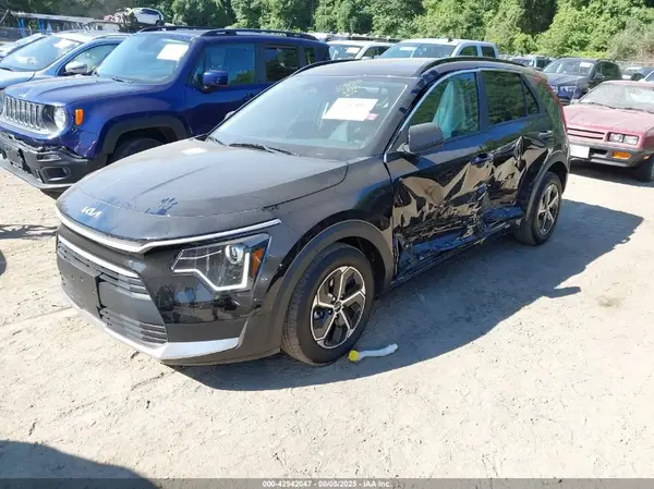 KNDCR3LE6S5276426 2025 KIA NIRO - Image 2