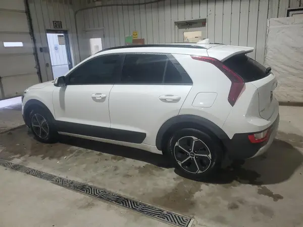 KNDCR3LE7P5047079 2023 KIA NIRO - Image 2