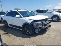 KNDCR3LE7P5053688 2023 KIA NIRO