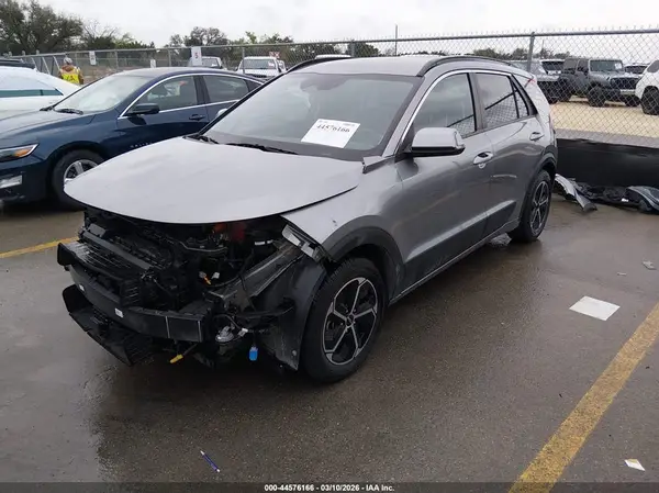 KNDCR3LE7P5059121 2023 KIA NIRO - Image 2