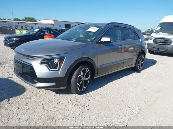 KNDCR3LE7P5069860 2023 KIA NIRO - Image 2