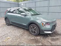 KNDCR3LE7P5070376 2023 KIA NIRO