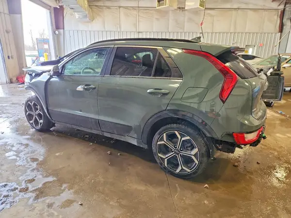 KNDCR3LE7P5070782 2023 KIA NIRO - Image 2