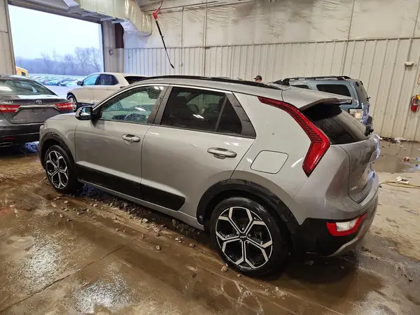 KNDCR3LE7P5078316 2023 KIA NIRO - Image 2