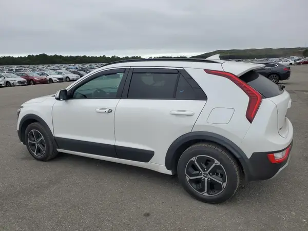 KNDCR3LE7P5080907 2023 KIA NIRO - Image 2