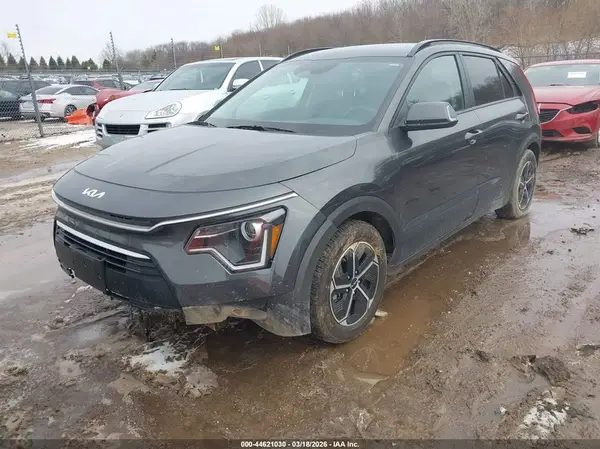 KNDCR3LE7P5085430 2023 KIA NIRO - Image 2
