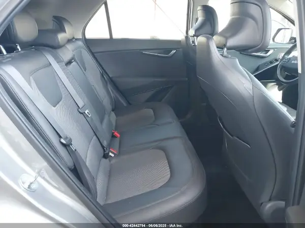 KNDCR3LE7P5090210 2023 KIA NIRO - Image 8