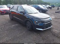 KNDCR3LE7P5099070 2023 KIA NIRO