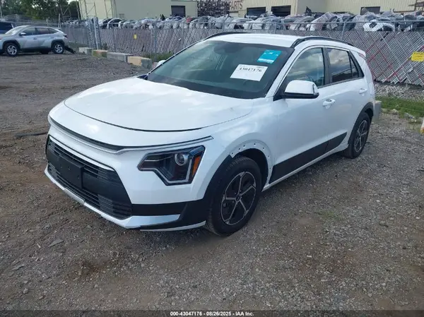 KNDCR3LE7R5146164 2024 KIA NIRO - Image 2